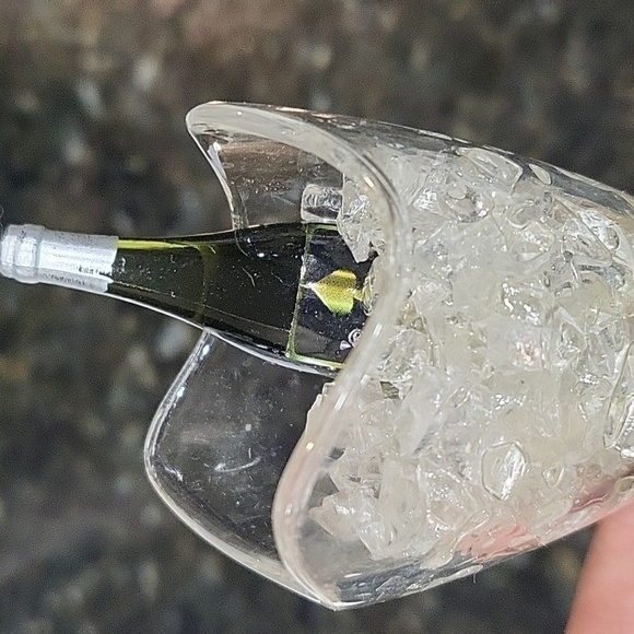 Prodyne Acrylic Bottle Stopper-Wine Bottle in Ice Bucket Stopper - Picture 2 of 4